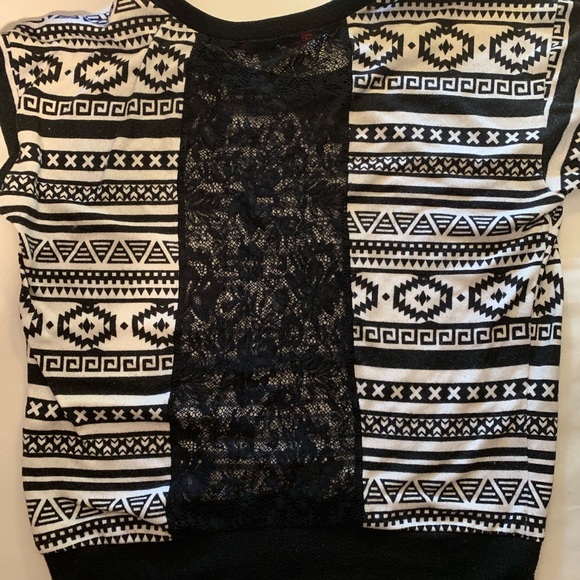 Hot Kiss Sweatshirt Tribal Print Lace - Picture 2 of 3